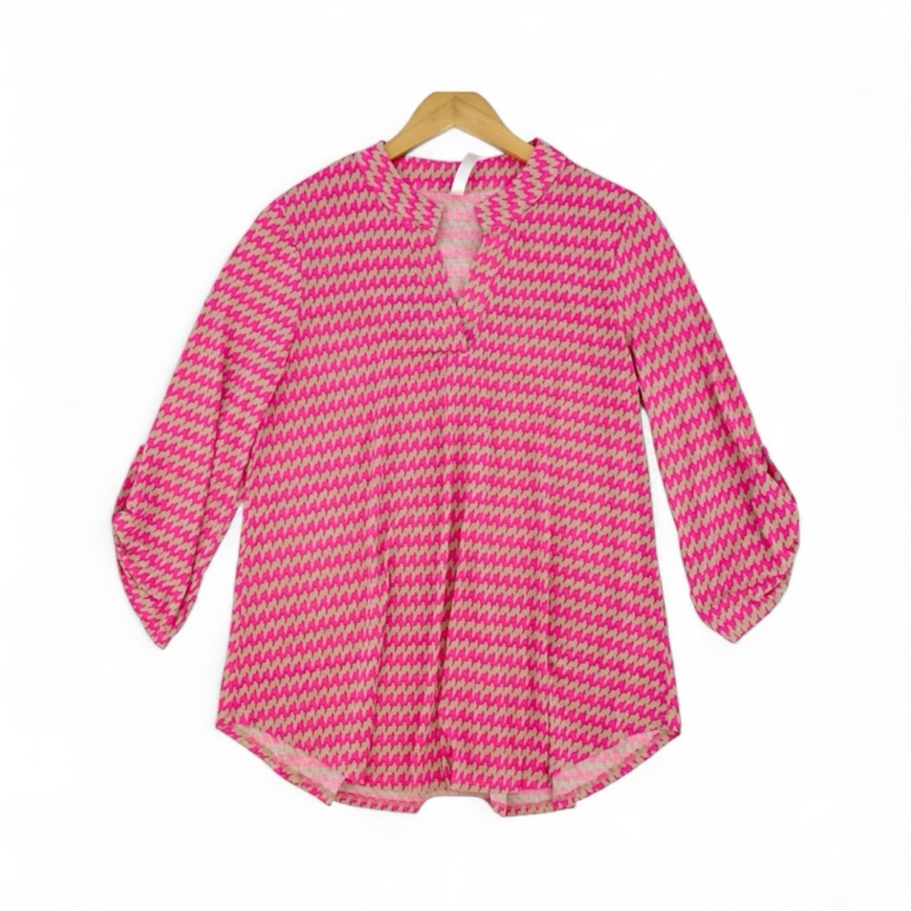 Dear Scarlett Lizzy Vibrant Pink Chevron Herringbone Tunic Top
